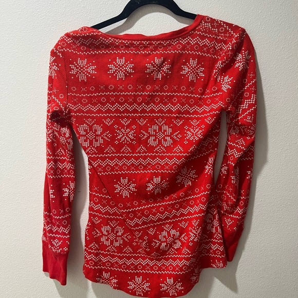 Victoria’s Secret Red Patterned Women's thermal pajama set, medium, holiday. - Picture 5 of 10